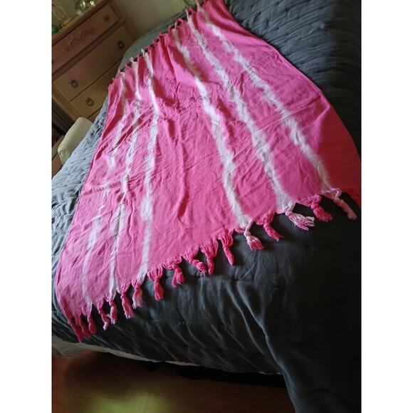 Bianca Pink Tie Dye Tassels Blanket Beach Towel 39 x 66 - Picture 2 of 7